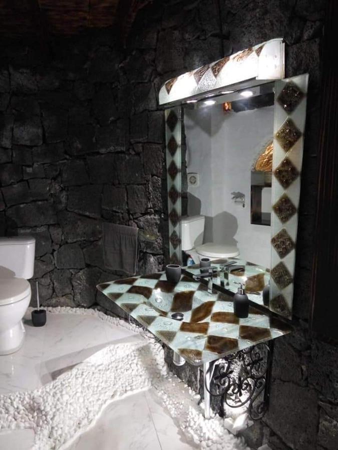 Aloelux Villa ! - Private Villa With Jacuzzi, Cinema ,Massage ,Wonderful View, Art Desing Villa Кониль Экстерьер фото