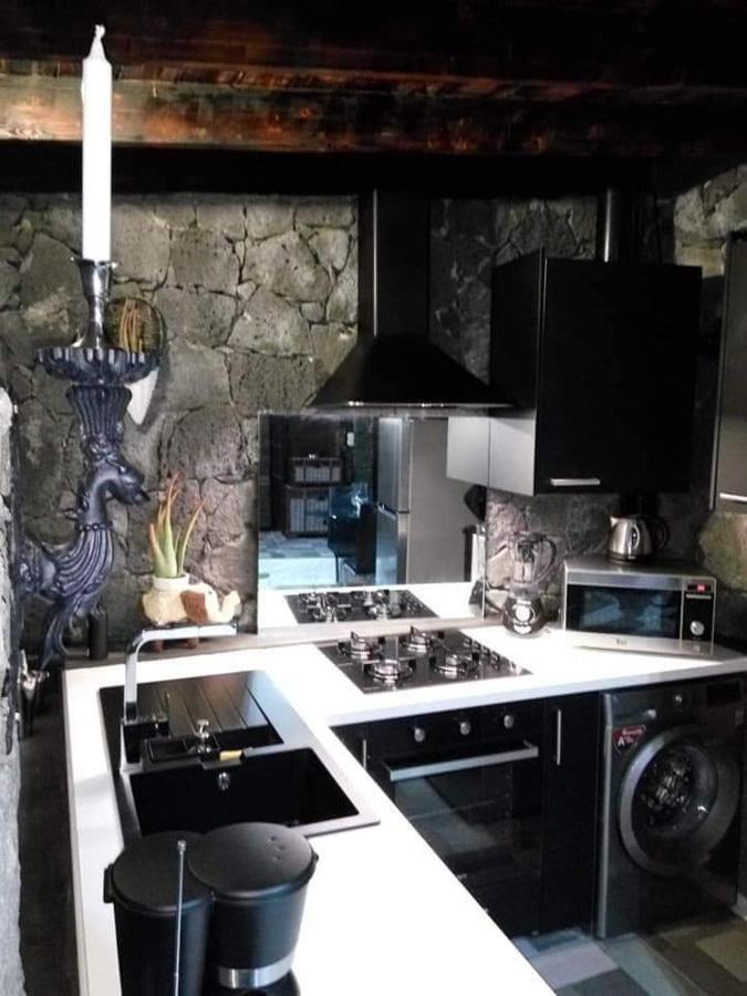 Aloelux Villa ! - Private Villa With Jacuzzi, Cinema ,Massage ,Wonderful View, Art Desing Villa Кониль Экстерьер фото
