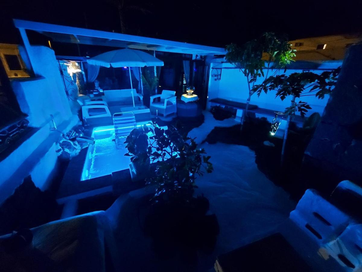 Aloelux Villa ! - Private Villa With Jacuzzi, Cinema ,Massage ,Wonderful View, Art Desing Villa Кониль Экстерьер фото