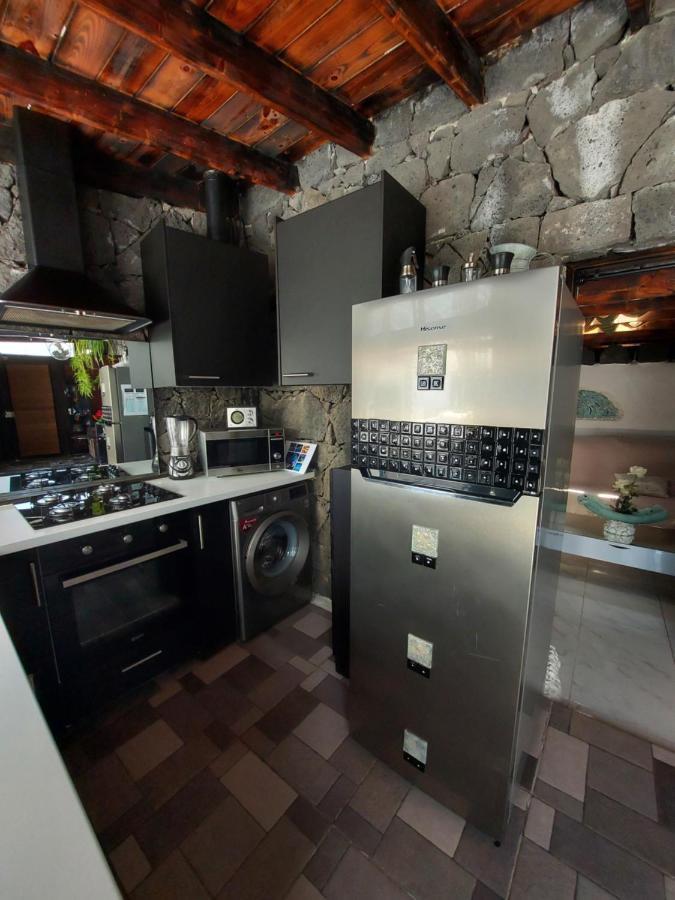 Aloelux Villa ! - Private Villa With Jacuzzi, Cinema ,Massage ,Wonderful View, Art Desing Villa Кониль Экстерьер фото
