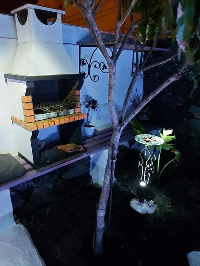 Aloelux Villa ! - Private Villa With Jacuzzi, Cinema ,Massage ,Wonderful View, Art Desing Villa Кониль Экстерьер фото